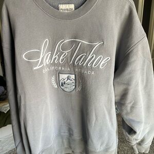 Abercrombie & Fitch Gray Crewneck Sweater